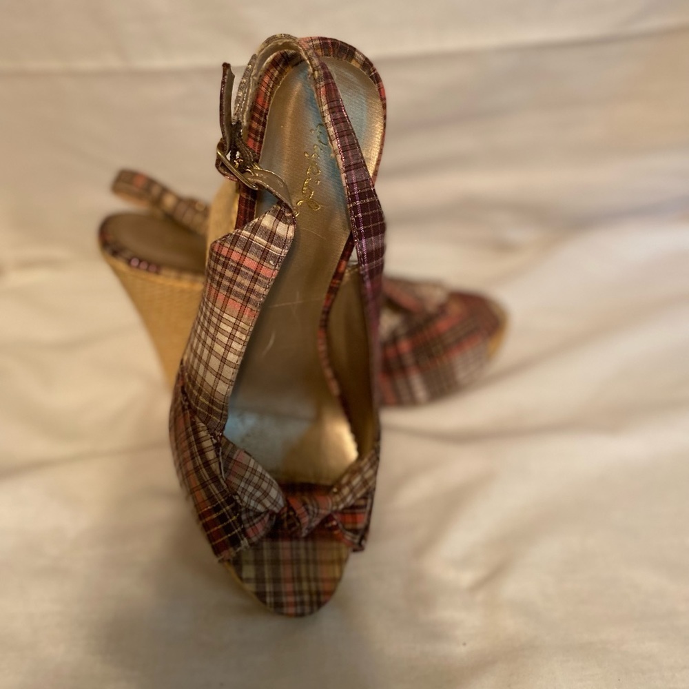 Qupid plaid high wedge sandals Size 7